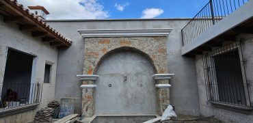 H568 U$D 913,000 RESIDENCIA DE ESQUINA EN EXCLUSIVO RESIDENCIAL