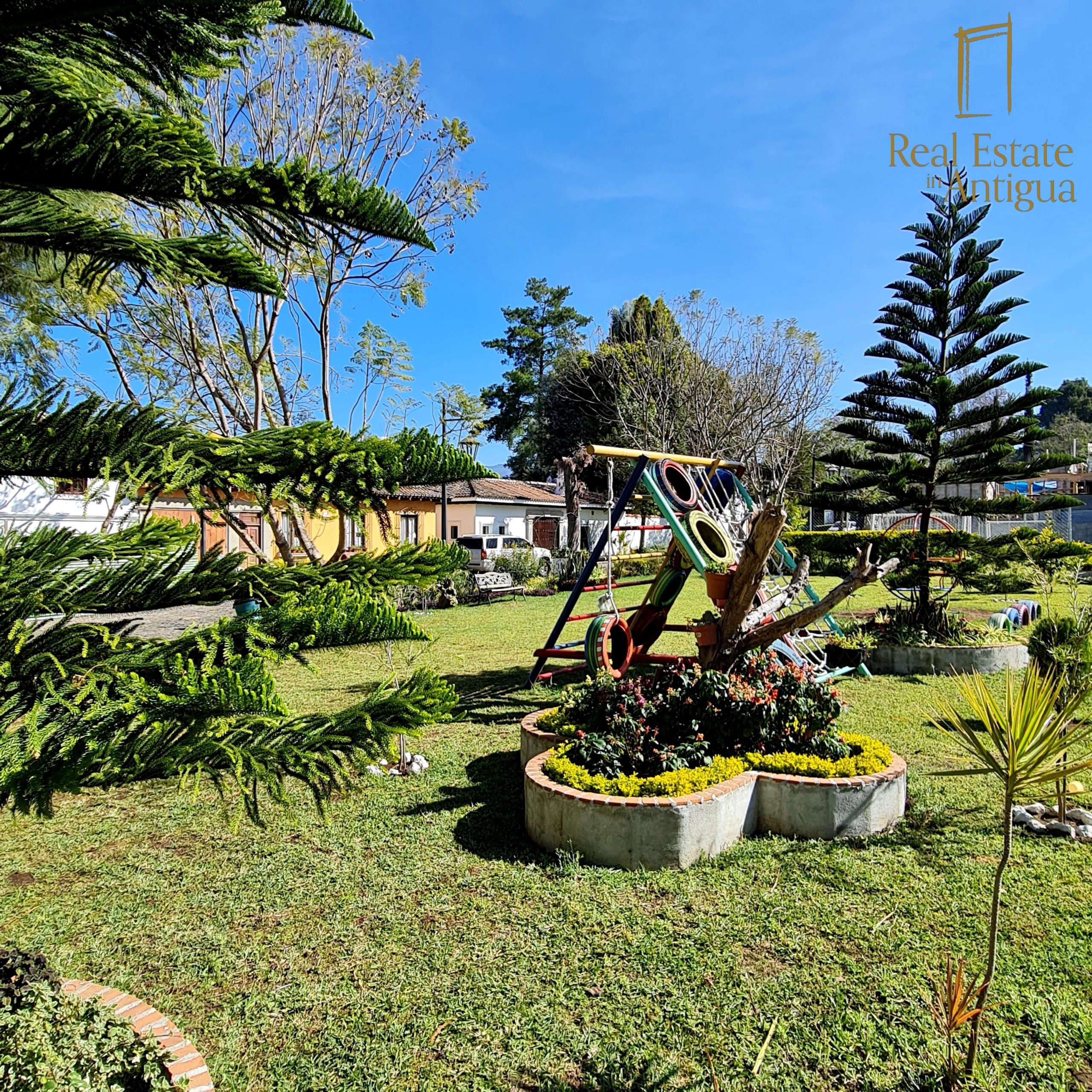 H535 $740,000 BEAUTIFUL HOUSE FOR SALE ONLY 7 MIN FROM LA ANTIGUA GUATEMALA