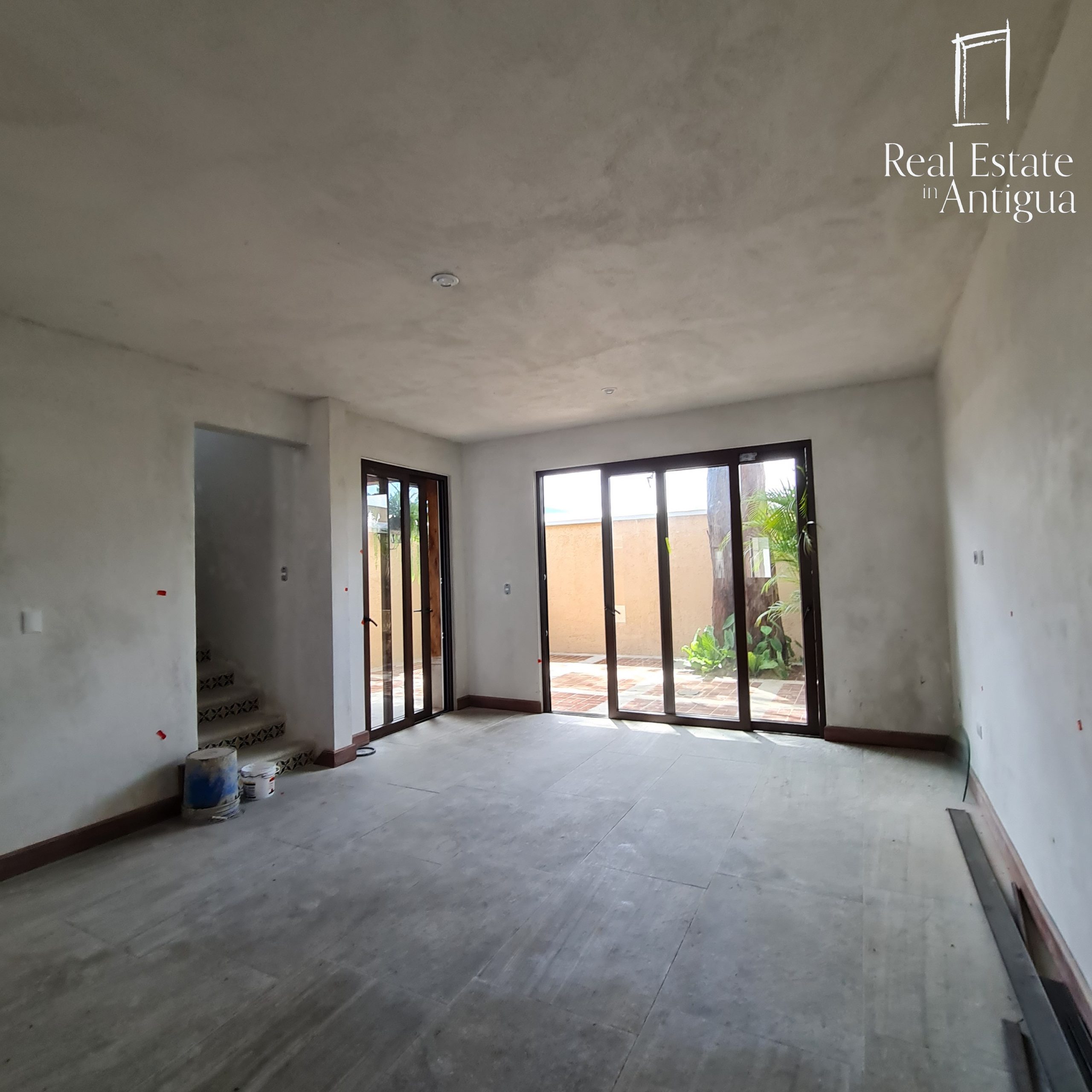 H545 $285,000 HOUSE IN EXCLUSIVE GATED COMMUNITY JUST 16 MINUTES FROM LA ANTIGUA