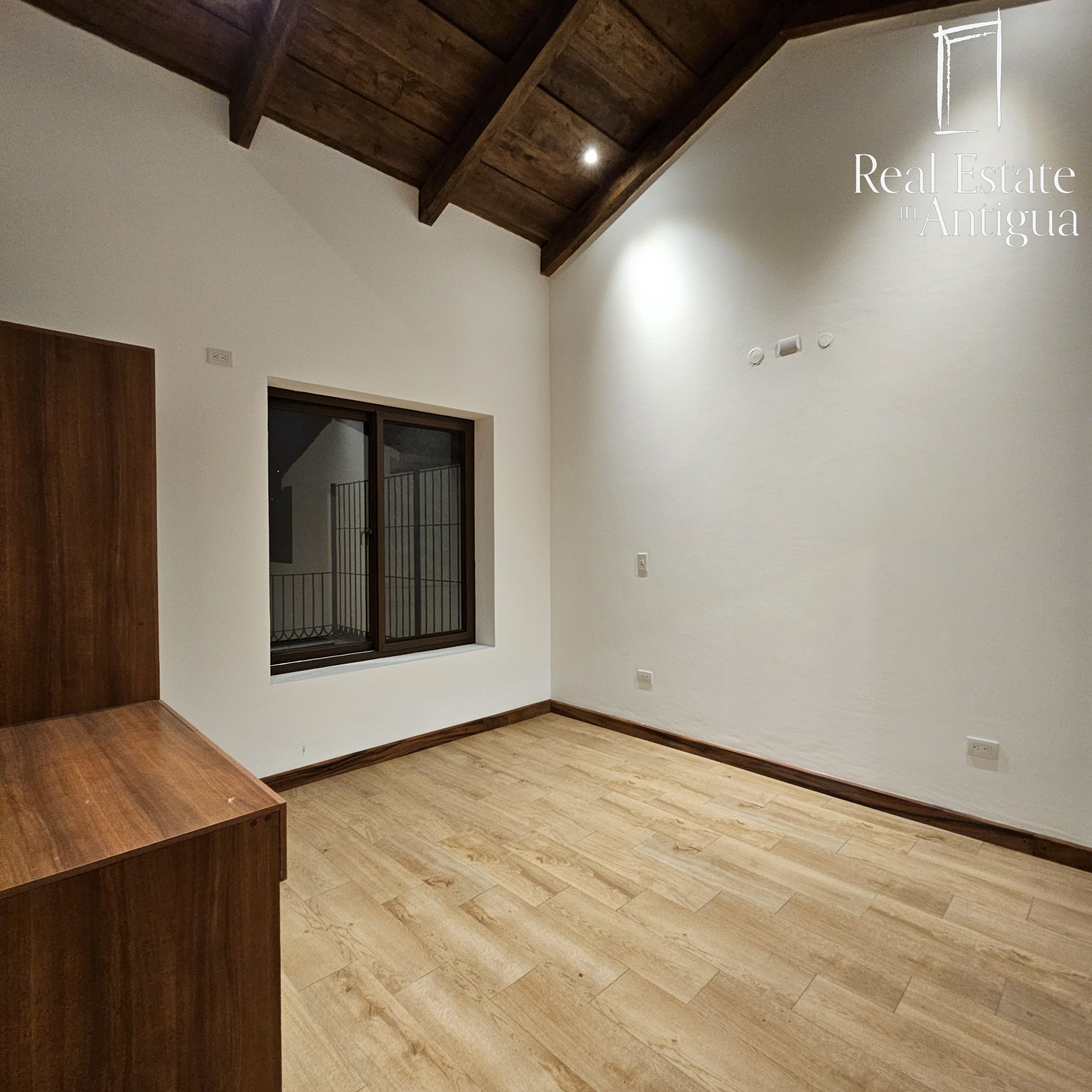 H535 $740,000 BEAUTIFUL HOUSE FOR SALE ONLY 7 MIN FROM LA ANTIGUA GUATEMALA