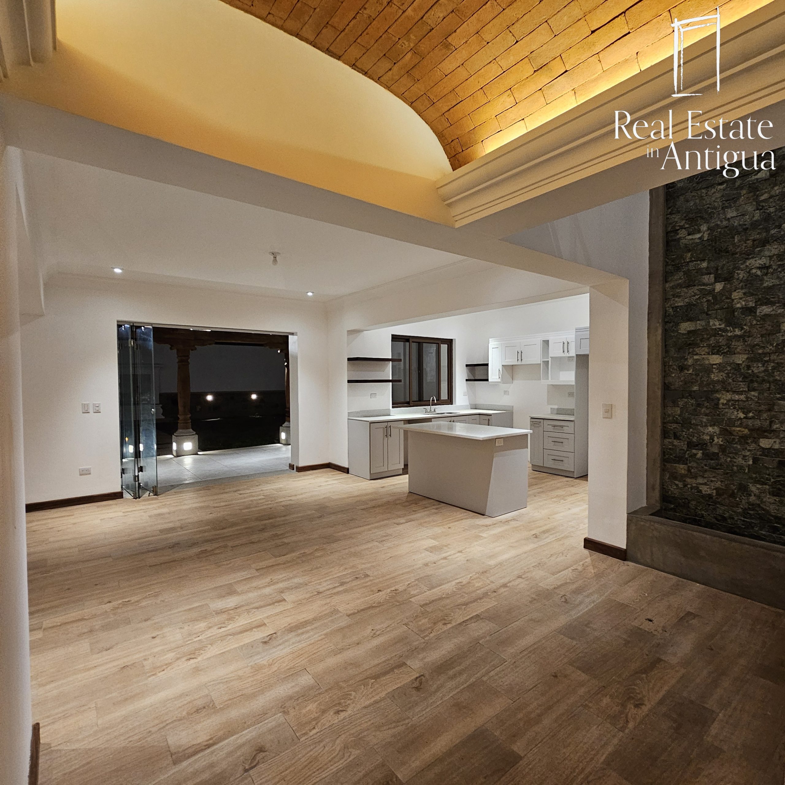 H535 $740,000 BEAUTIFUL HOUSE FOR SALE ONLY 7 MIN FROM LA ANTIGUA GUATEMALA